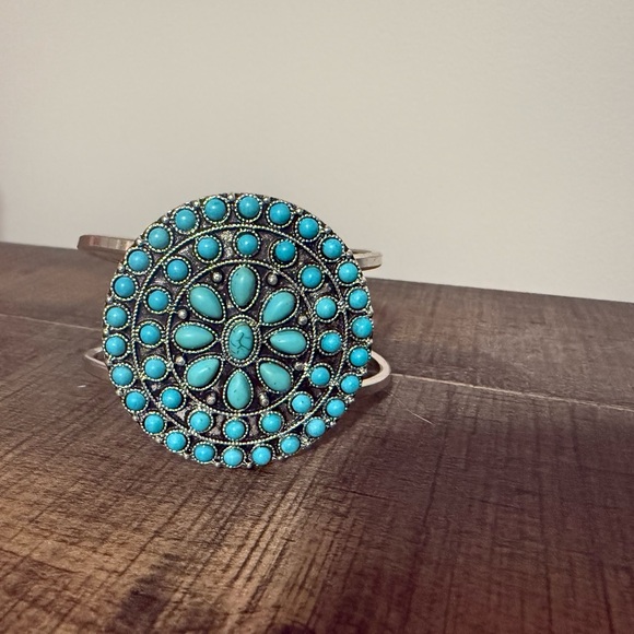 Turquoise and Silver Floral Women's Bracelet - Picture 2 of 4